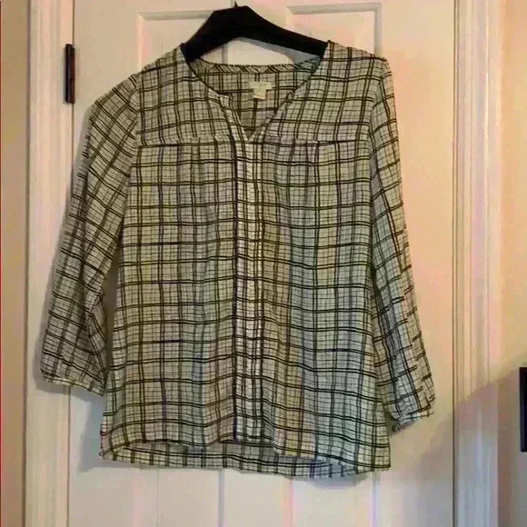 JCrew Blouse with cute trim - Picture 1 of 6